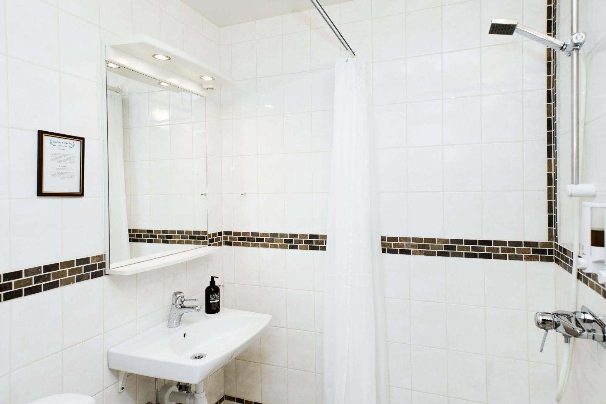 Hotell Lindgarden Visby Ngoại thất bức ảnh